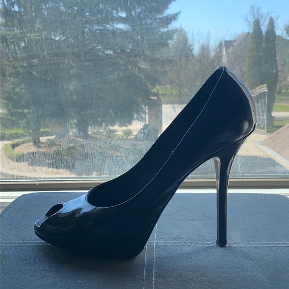 Christian Dior black patent peep toe heels. 38.5 - Picture 3 of 7